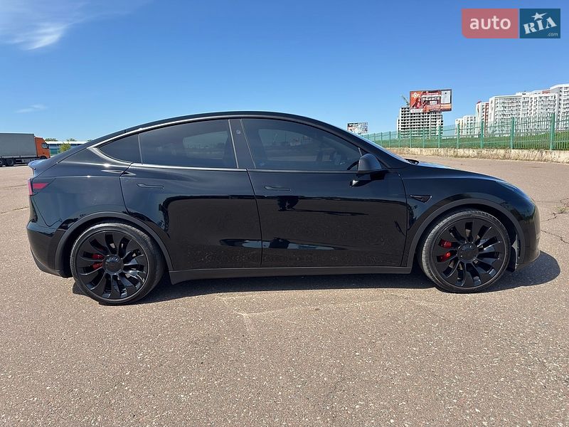 Внедорожник / Кроссовер Tesla Model Y 2023 в Одессе