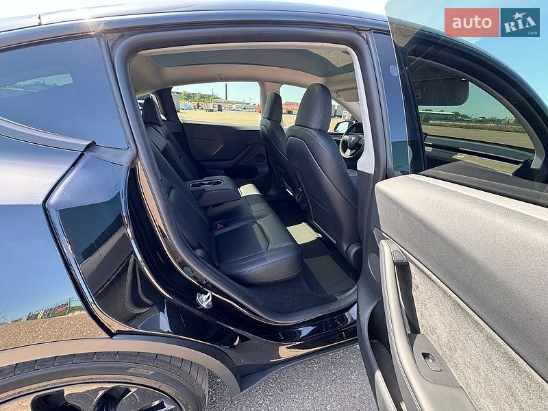 Внедорожник / Кроссовер Tesla Model Y 2023 в Одессе