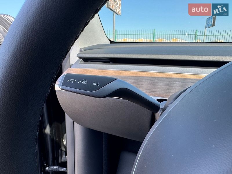 Внедорожник / Кроссовер Tesla Model Y 2023 в Одессе