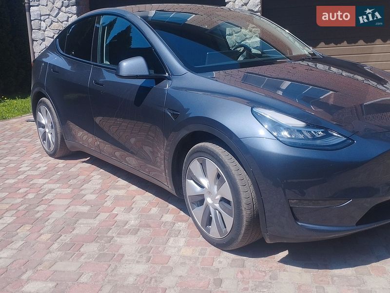 Внедорожник / Кроссовер Tesla Model Y 2023 в Полтаве