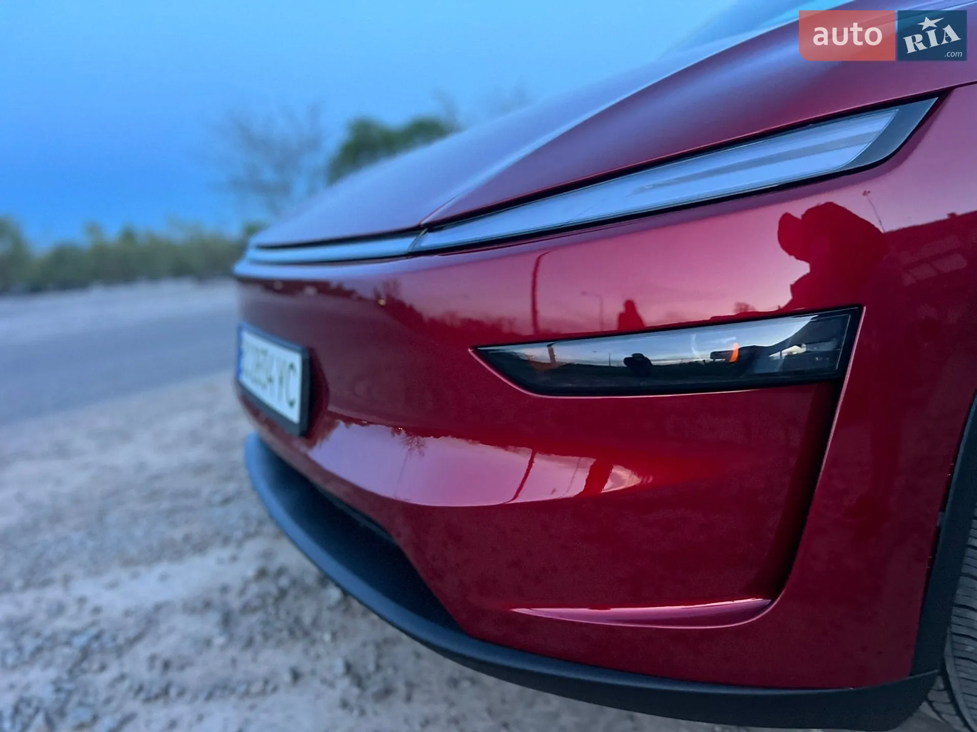 2025 Tesla Model Y - мініатюра 9
