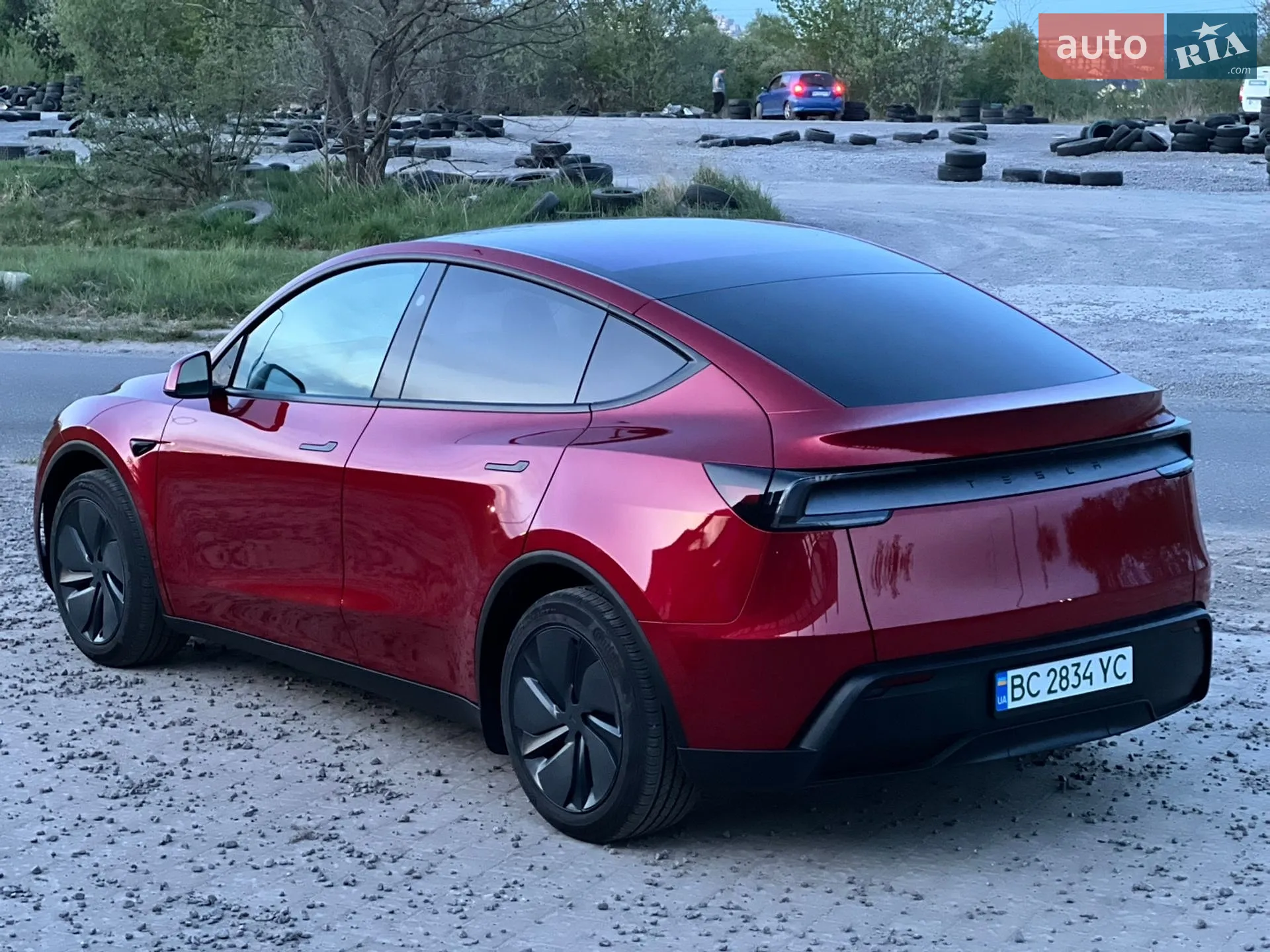 2025 Tesla Model Y - мініатюра 22