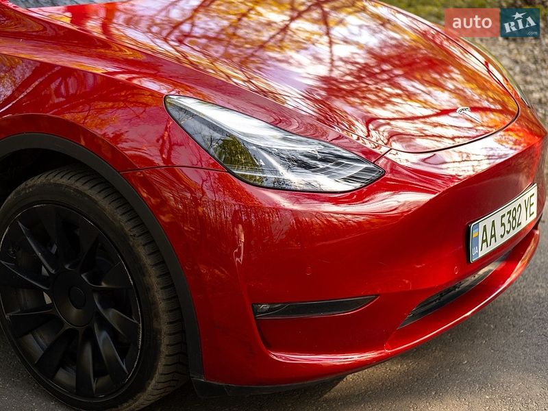 Внедорожник / Кроссовер Tesla Model Y 2021 в Киеве