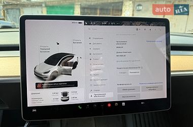 Внедорожник / Кроссовер Tesla Model Y 2021 в Киеве