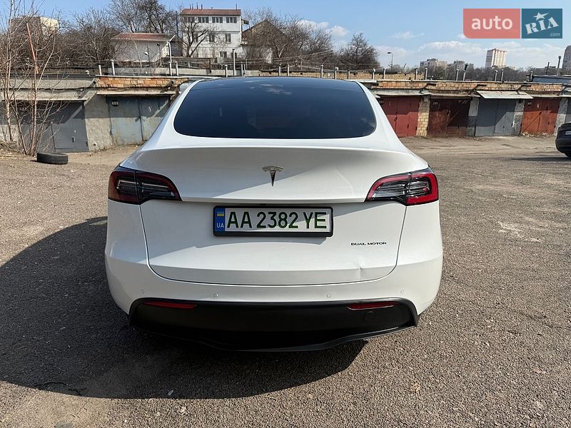 Внедорожник / Кроссовер Tesla Model Y 2021 в Киеве