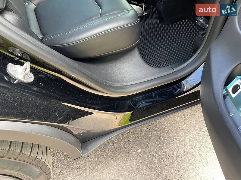 Внедорожник / Кроссовер Tesla Model Y 2022 в Запорожье