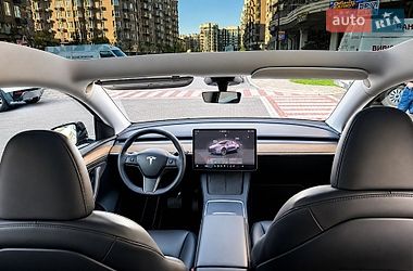 Внедорожник / Кроссовер Tesla Model Y 2024 в Киеве