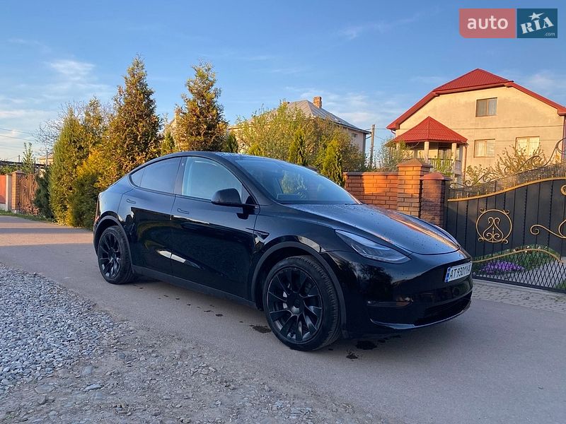 Позашляховик / Кросовер Tesla Model Y 2020 в Івано-Франківську