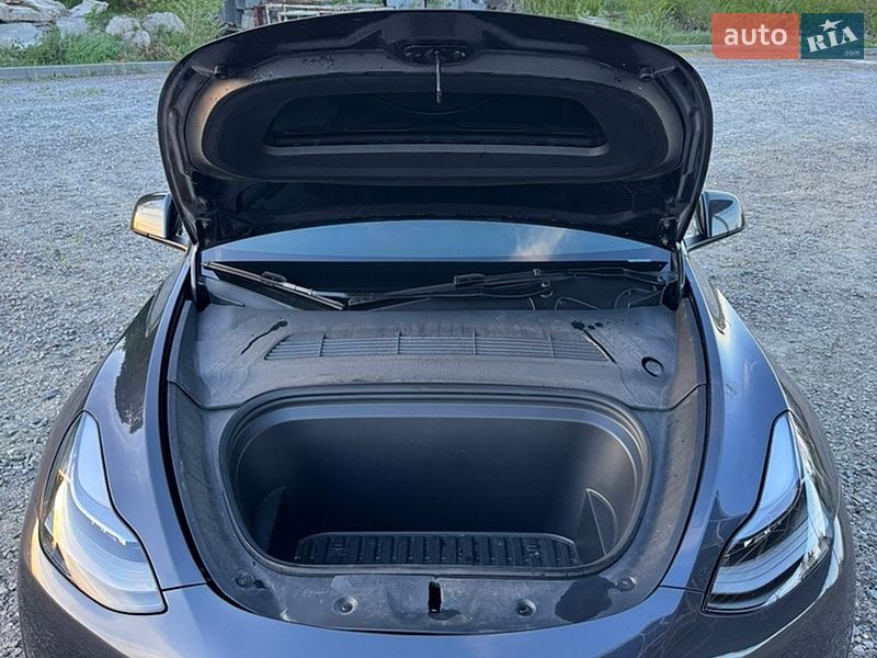 Внедорожник / Кроссовер Tesla Model Y 2024 в Самборе