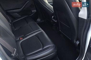 Внедорожник / Кроссовер Tesla Model Y 2022 в Киеве