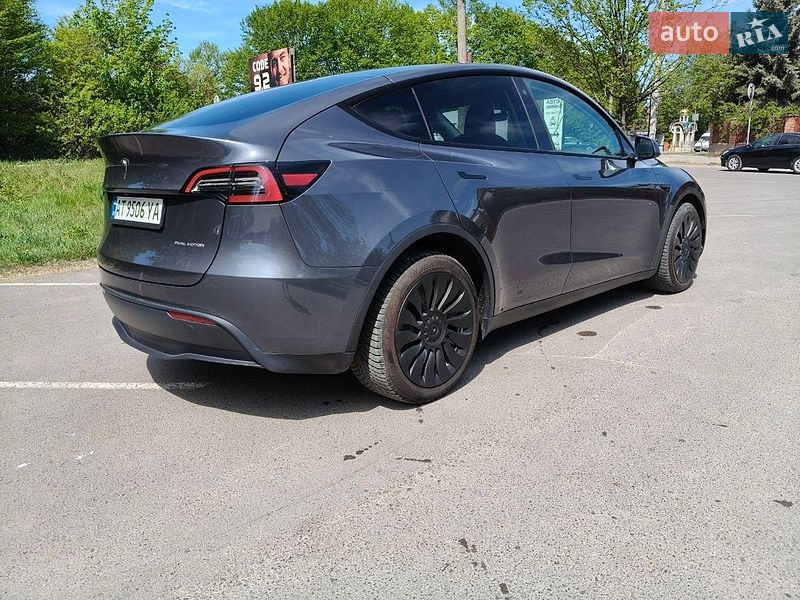 Внедорожник / Кроссовер Tesla Model Y 2023 в Ивано-Франковске