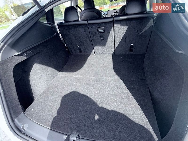 Внедорожник / Кроссовер Tesla Model Y 2023 в Львове