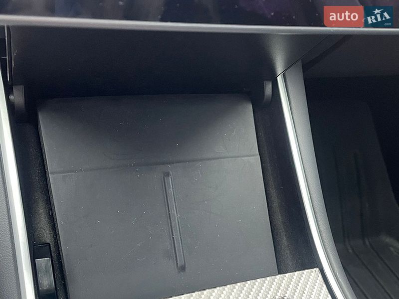 Внедорожник / Кроссовер Tesla Model Y 2021 в Киеве