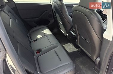 Внедорожник / Кроссовер Tesla Model Y 2024 в Киеве