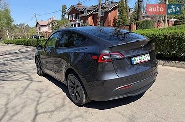 Позашляховик / Кросовер Tesla Model Y 2024 в Києві