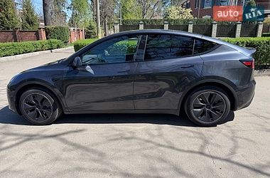 Позашляховик / Кросовер Tesla Model Y 2024 в Києві