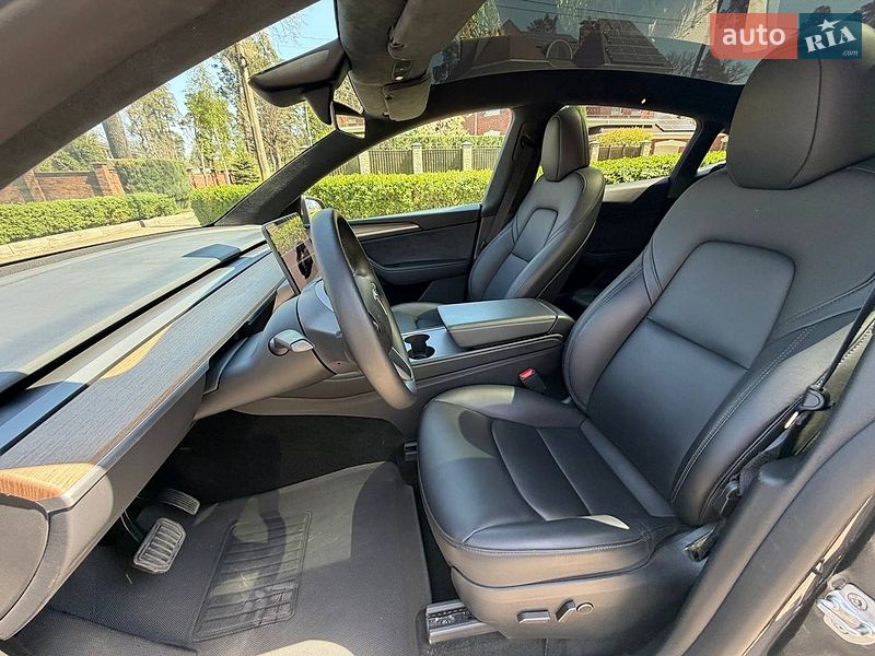 Позашляховик / Кросовер Tesla Model Y 2024 в Києві