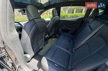 Позашляховик / Кросовер Tesla Model Y 2024 в Києві