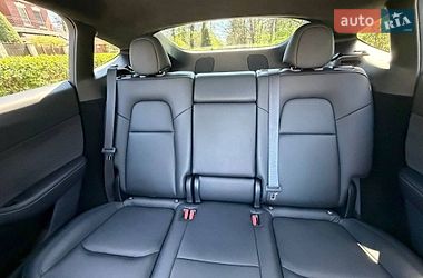 Позашляховик / Кросовер Tesla Model Y 2024 в Києві