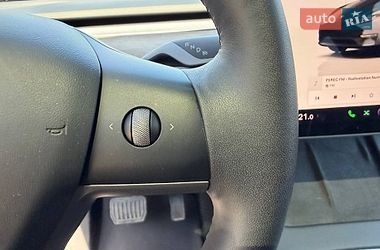 Позашляховик / Кросовер Tesla Model Y 2024 в Києві