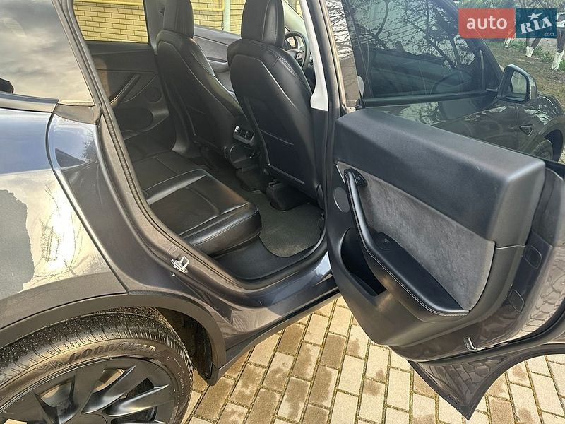 Позашляховик / Кросовер Tesla Model Y 2021 в Білій Церкві