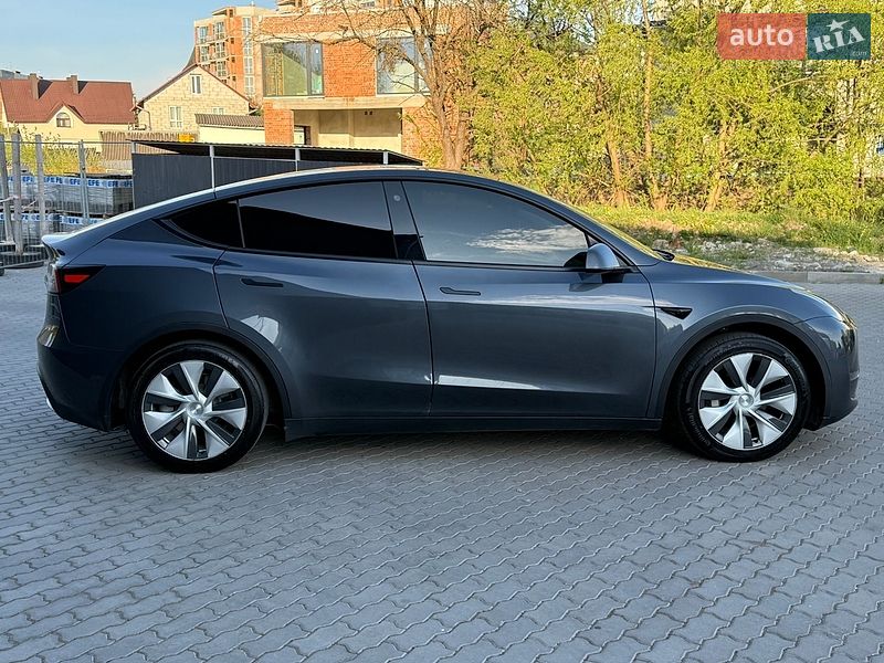 Внедорожник / Кроссовер Tesla Model Y 2021 в Львове