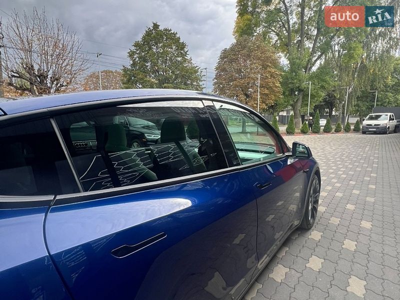 Позашляховик / Кросовер Tesla Model Y 2022 в Сторожинці