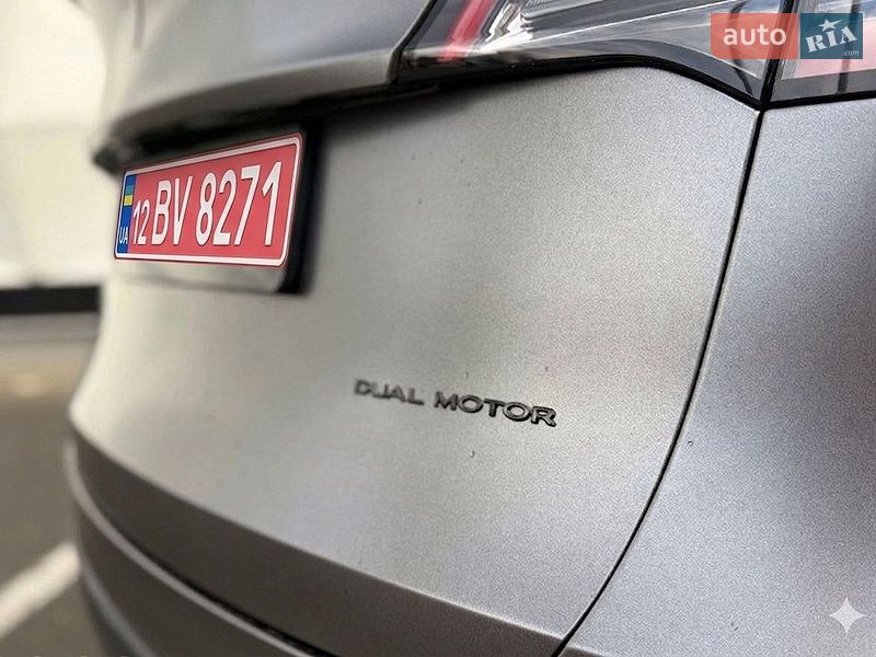 Внедорожник / Кроссовер Tesla Model Y 2021 в Львове
