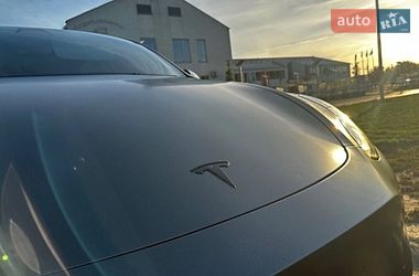 Внедорожник / Кроссовер Tesla Model Y 2021 в Львове