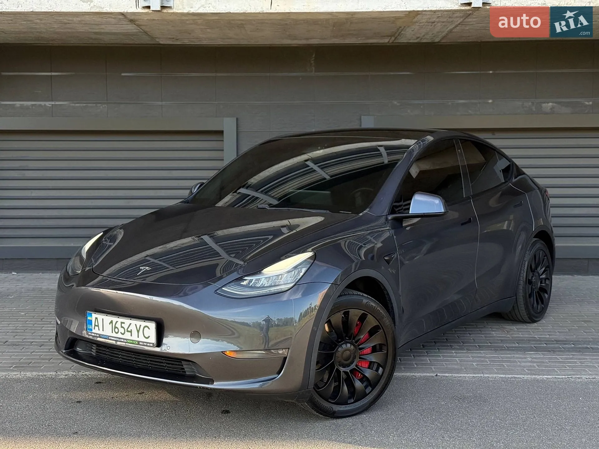 2020 Tesla Model Y - фото 1