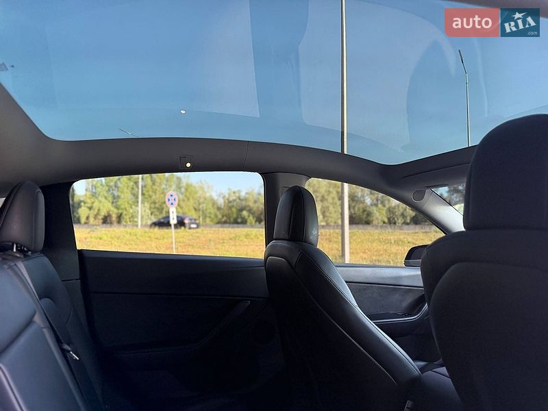 Позашляховик / Кросовер Tesla Model Y 2020 в Києві