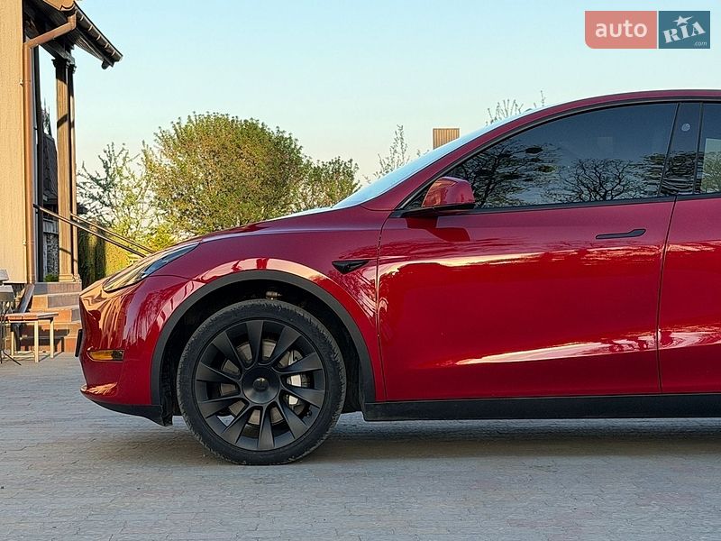 Внедорожник / Кроссовер Tesla Model Y 2023 в Стрые