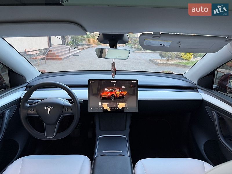 Внедорожник / Кроссовер Tesla Model Y 2023 в Стрые