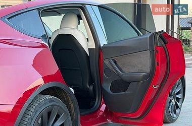 Внедорожник / Кроссовер Tesla Model Y 2023 в Стрые