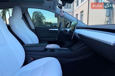 Внедорожник / Кроссовер Tesla Model Y 2023 в Стрые