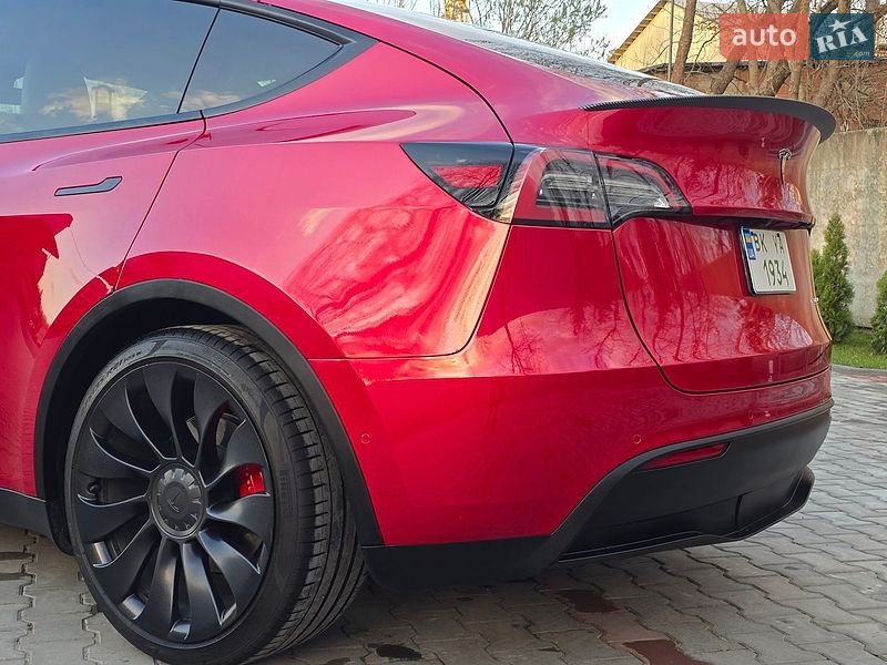 Внедорожник / Кроссовер Tesla Model Y 2022 в Костополе