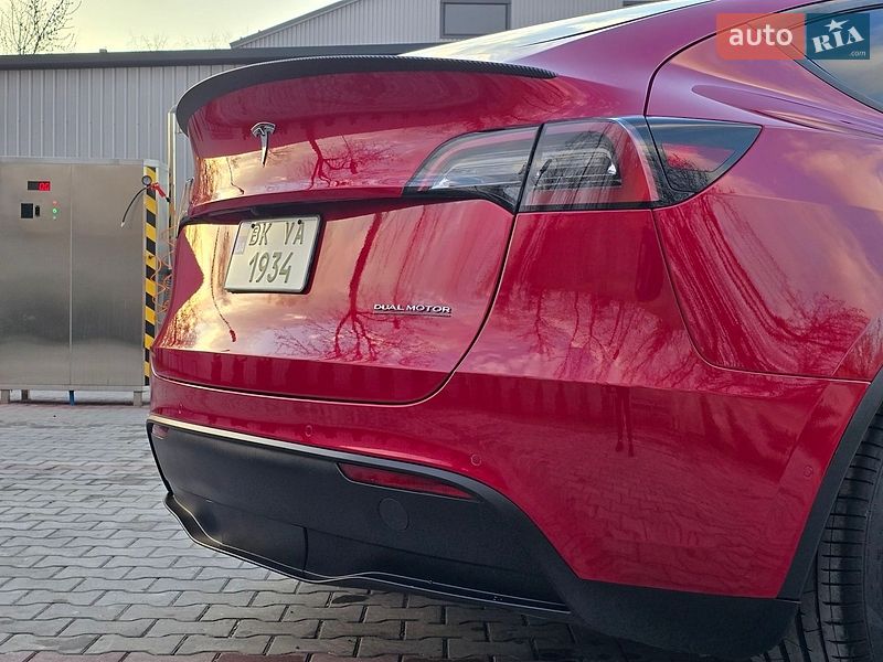 Внедорожник / Кроссовер Tesla Model Y 2022 в Костополе