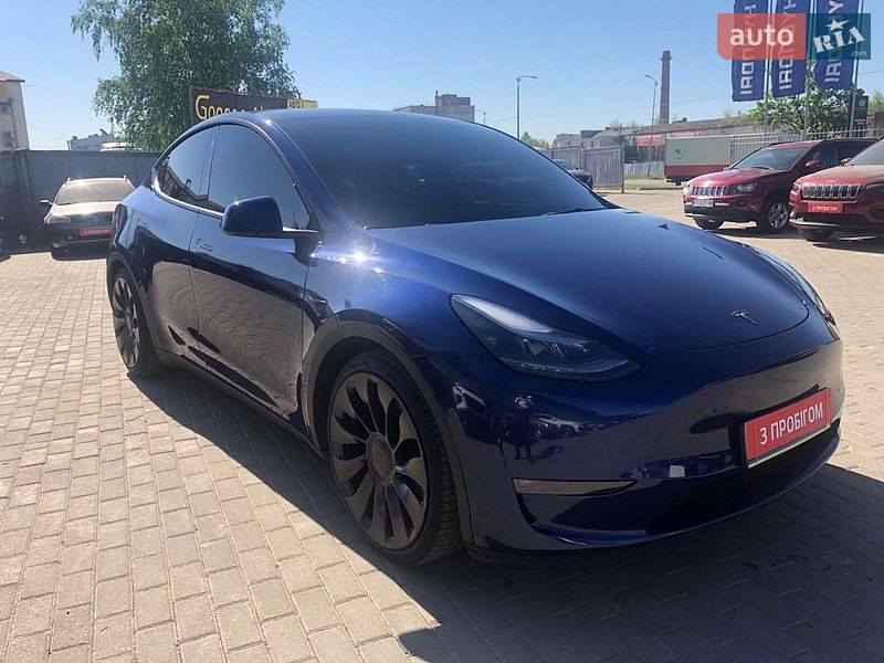 Tesla Model Y 2023