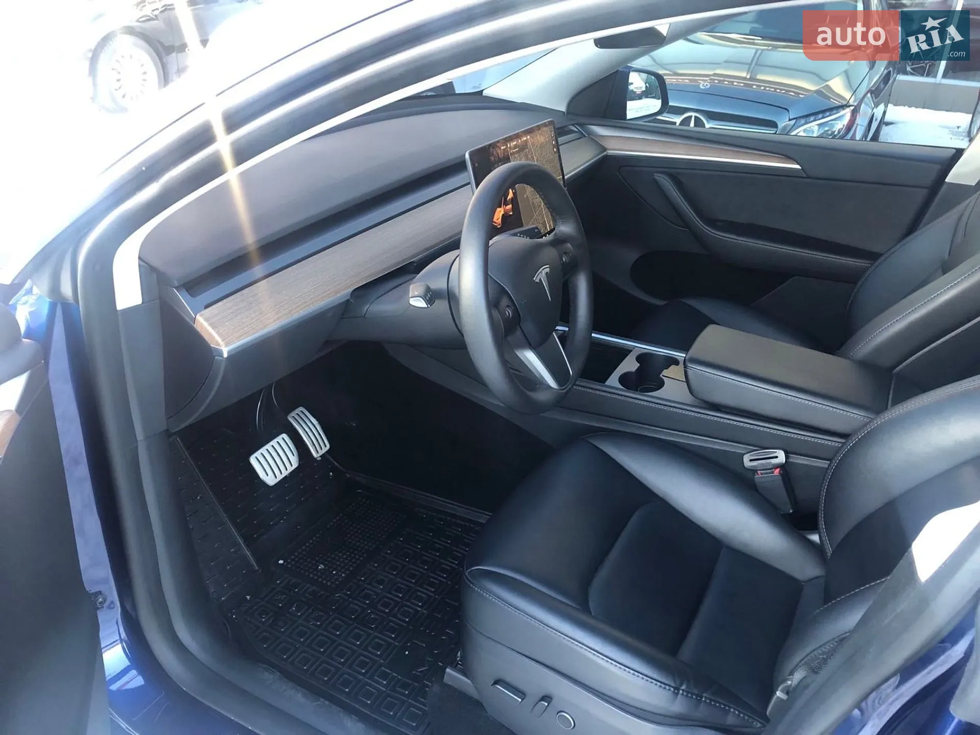2023 Tesla Model Y - мініатюра 8