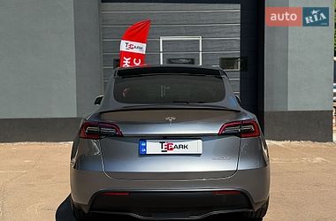 Внедорожник / Кроссовер Tesla Model Y 2024 в Киеве