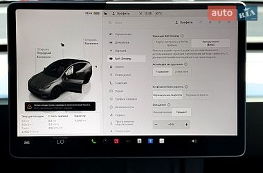 Внедорожник / Кроссовер Tesla Model Y 2024 в Киеве