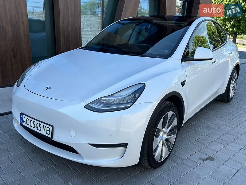 Tesla Model Y 2021