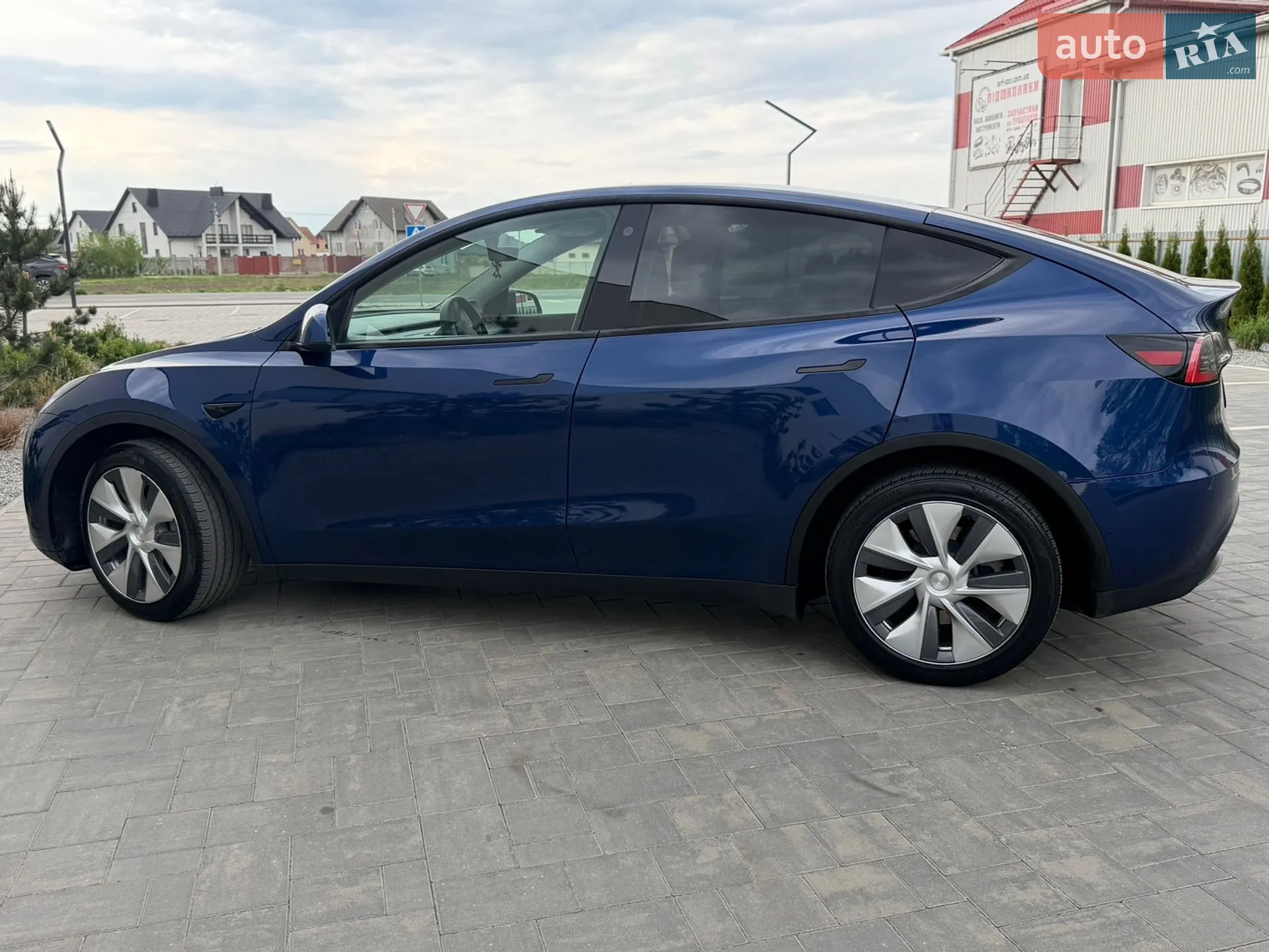 2021 Tesla Model Y - мініатюра 9