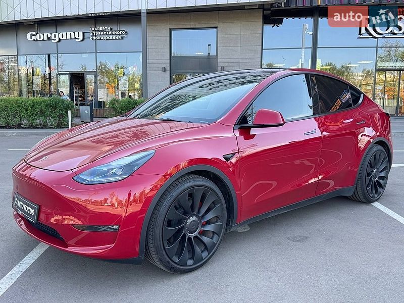 Позашляховик / Кросовер Tesla Model Y 2023 в Києві