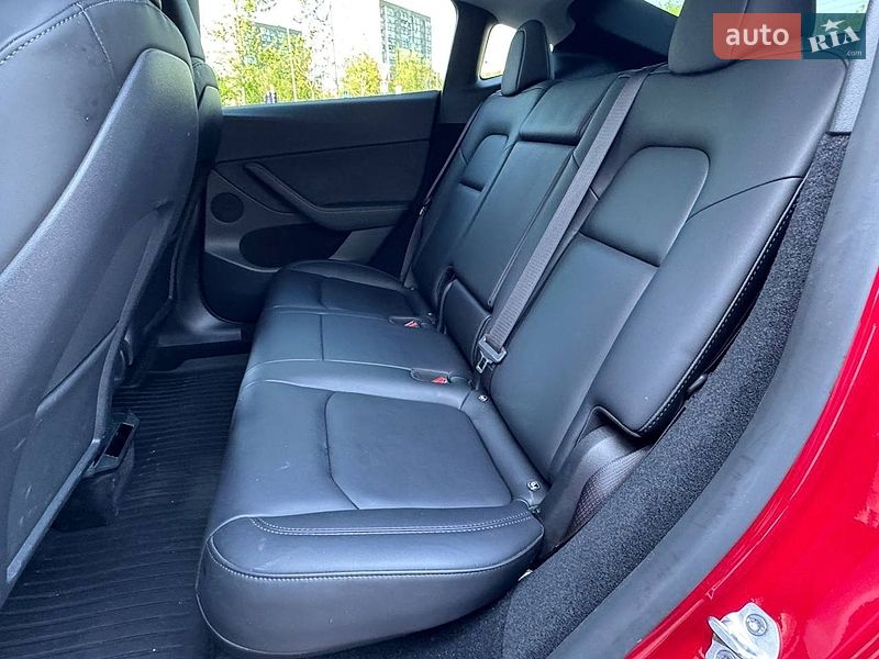 Позашляховик / Кросовер Tesla Model Y 2023 в Києві