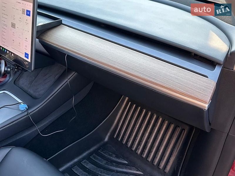 Внедорожник / Кроссовер Tesla Model Y 2023 в Харькове
