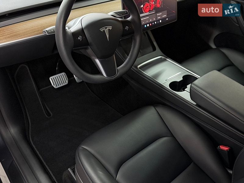 Позашляховик / Кросовер Tesla Model Y 2023 в Львові