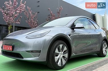 Позашляховик / Кросовер Tesla Model Y 2024 в Києві