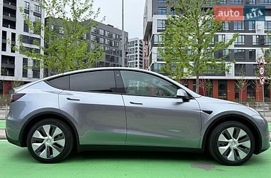 Позашляховик / Кросовер Tesla Model Y 2024 в Києві