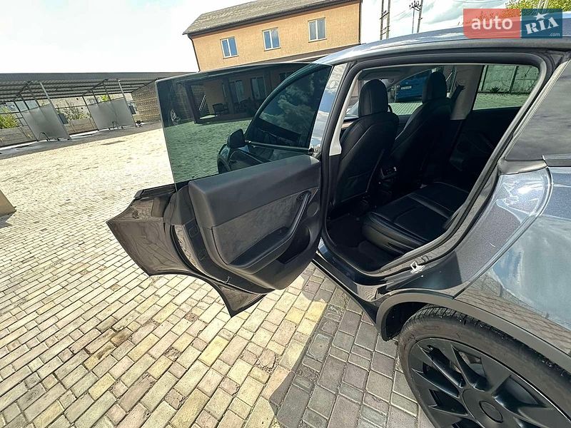 Внедорожник / Кроссовер Tesla Model Y 2021 в Одессе
